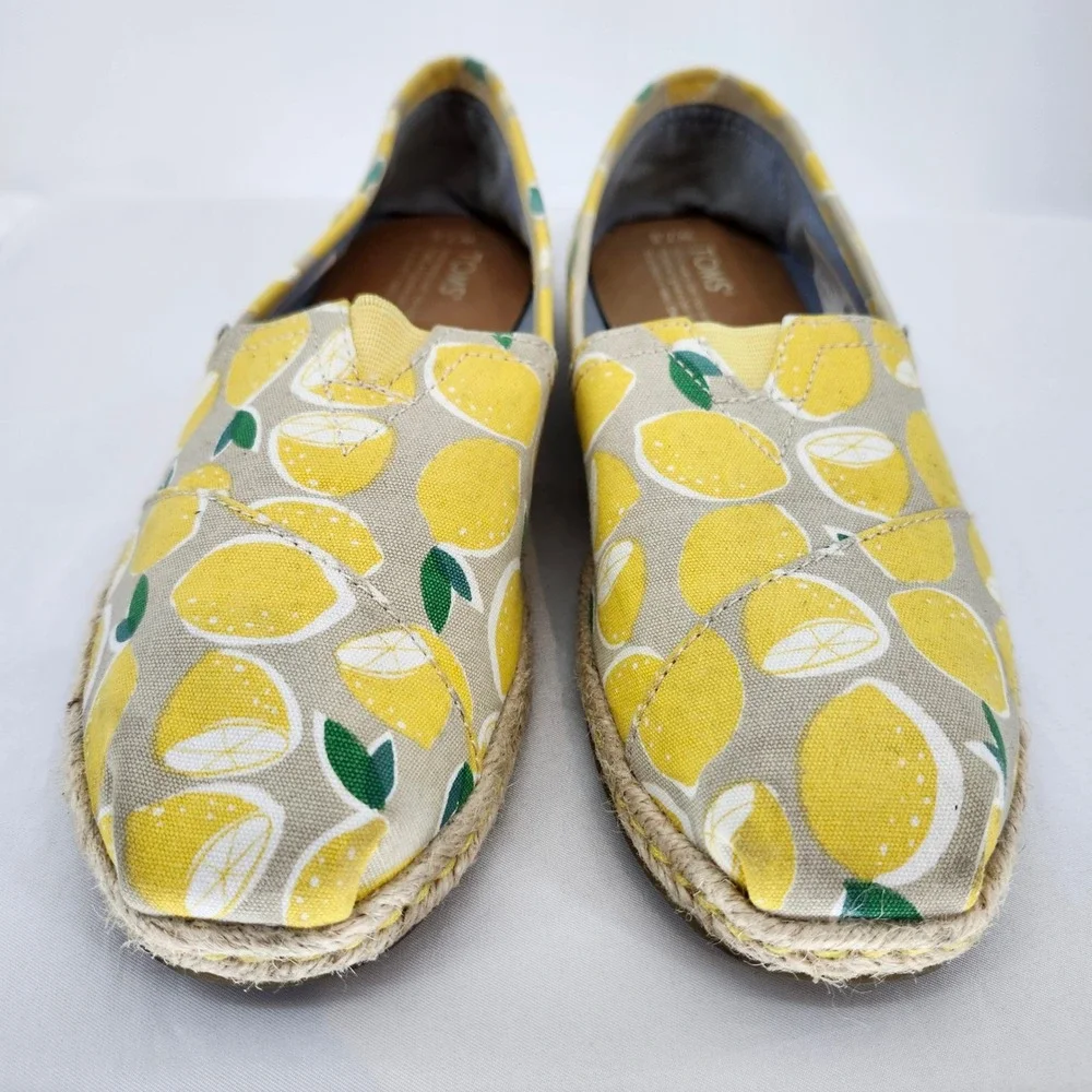 Toms Yellow Lemon AOP Slip On‎ Shoes Espadrille Flats Womens 7.5 Preppy Summer